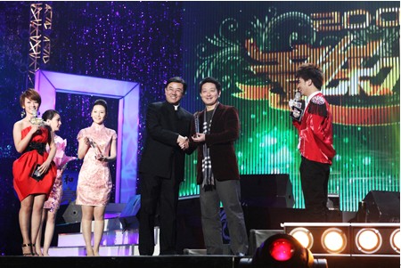 楊文龍董事長出席云南衛視2009年音樂大典