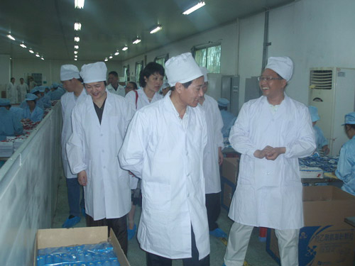 江西省藥監局田克仁副局長考察銅鼓仁和