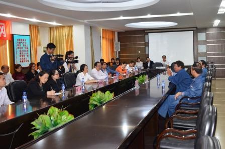 人力、行政系統(tǒng)組織成員赴省內(nèi)優(yōu)秀企業(yè)考察學(xué)習(xí) (1).jpg