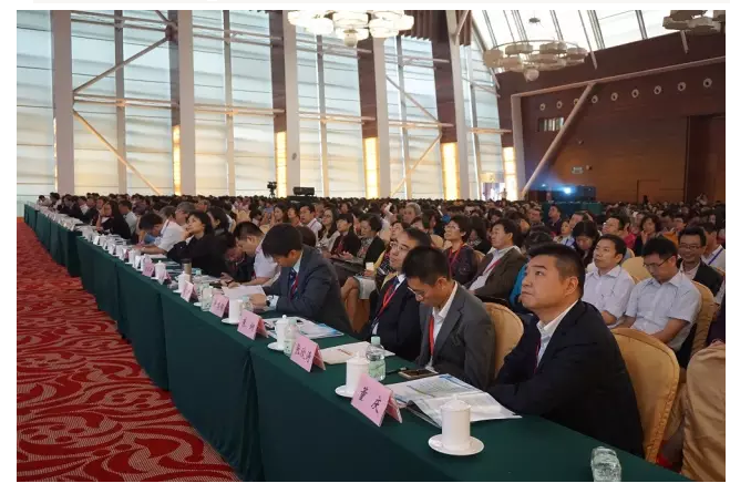 2015中國藥品質(zhì)量年會召開 權(quán)威專家剖析“十三五”國家藥械監(jiān)管戰(zhàn)略 (1).png